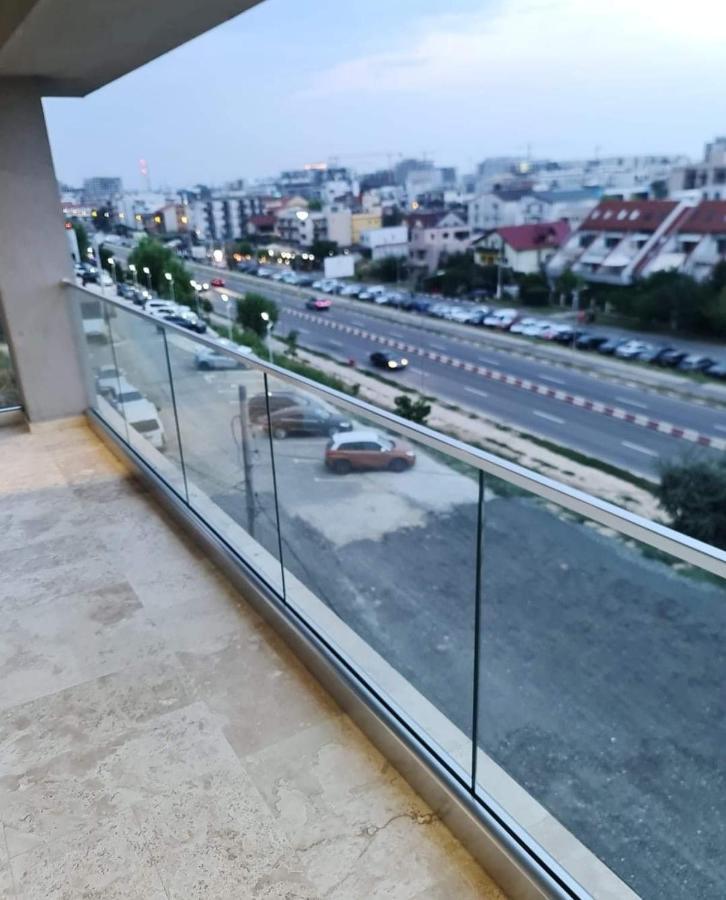 Voyager Hotel นาโวดาริ ภายนอก รูปภาพ